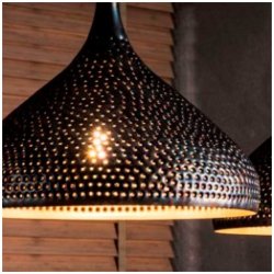 Loftlampe med to skrme, hver  32 cm.