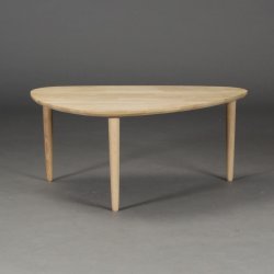 Lumber - sofabord i massiv eg,  organisk trekant 80 x 60 cm