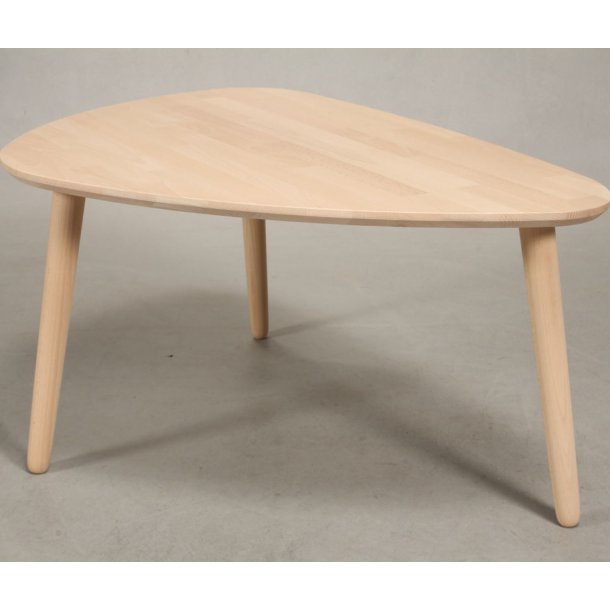 Lumber - sofabord i massiv bg,  organisk trekant 93 x 65 cm